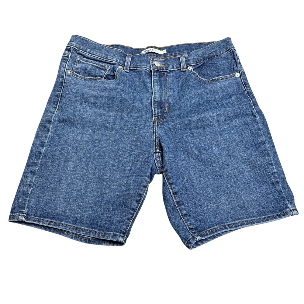 Levi's Denim‎ Bermuda Shorts Cotton Blend Size 31 Medium Wash 8" Jean Shorts